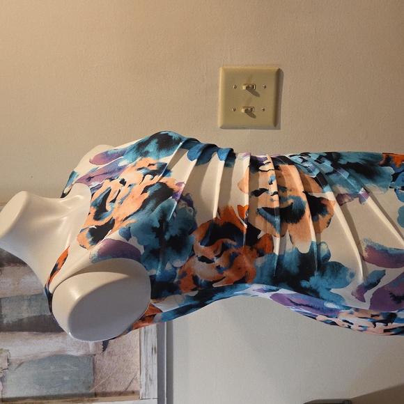 Ivanka Trump Multicolor Patterned Dress - Picture 7 of 10